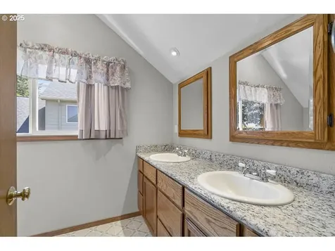 1823 Berndt Hill Drive S Salem OR 97302