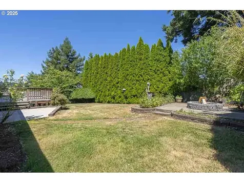 1823 Berndt Hill Drive S Salem OR 97302