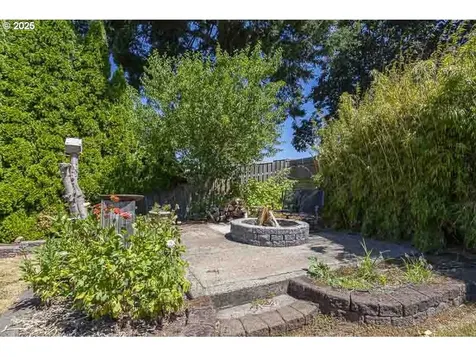 1823 Berndt Hill Drive S Salem OR 97302