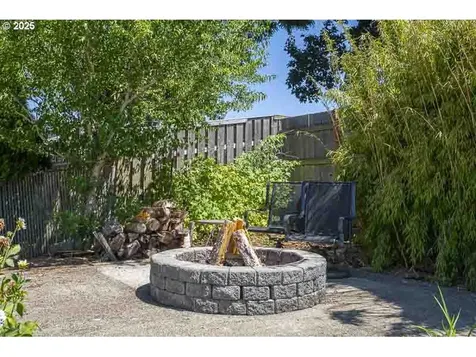 1823 Berndt Hill Drive S Salem OR 97302