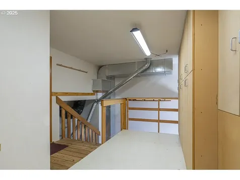 1823 Berndt Hill Drive S Salem OR 97302