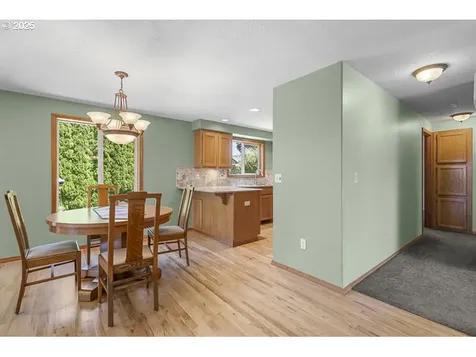1823 Berndt Hill Drive S Salem OR 97302