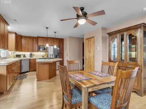 1931 NW Woodland Drive Mcminnville OR 97128