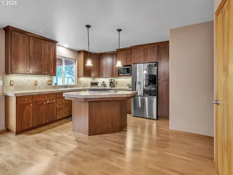 1931 NW Woodland Drive Mcminnville OR 97128