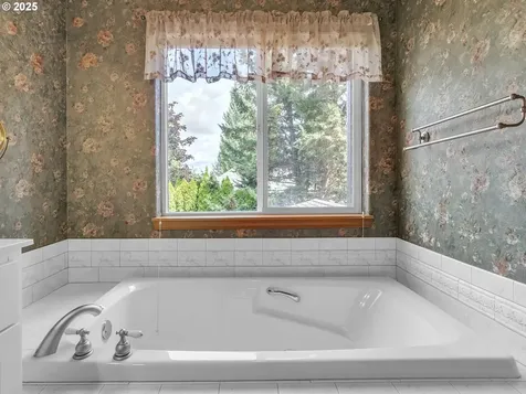 1931 NW Woodland Drive Mcminnville OR 97128