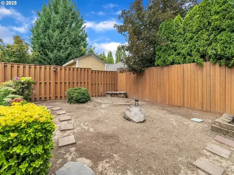1931 NW Woodland Drive Mcminnville OR 97128