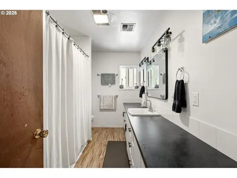 1255 E 30th Avenue Eugene OR 97405