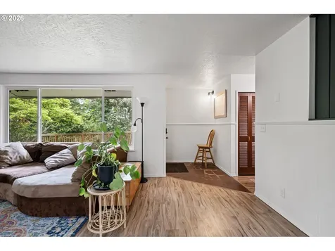 1255 E 30th Avenue Eugene OR 97405