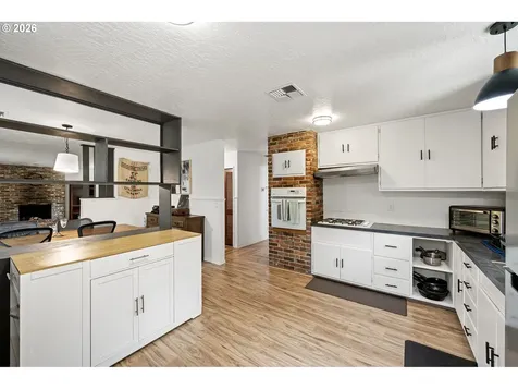1255 E 30th Avenue Eugene OR 97405