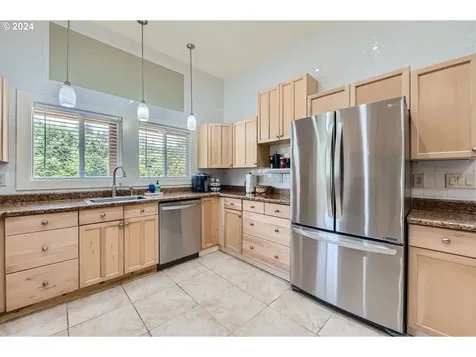 8642 NE Parrett Mountain Road Newberg OR 97132
