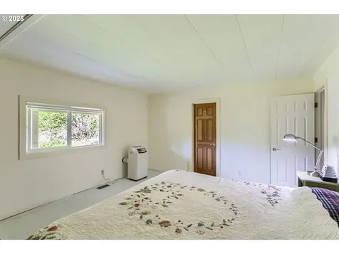 8642 NE Parrett Mountain Road Newberg OR 97132