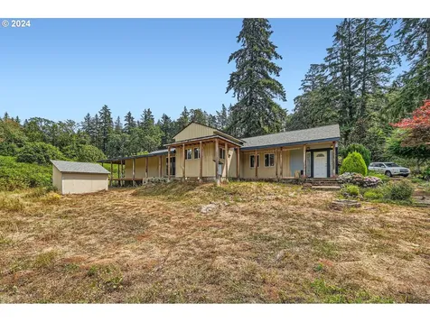 8642 NE Parrett Mountain Road Newberg OR 97132