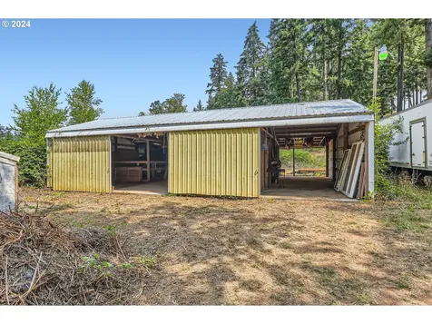 8642 NE Parrett Mountain Road Newberg OR 97132