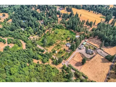8642 NE Parrett Mountain Road Newberg OR 97132