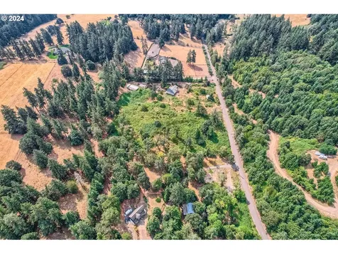 8642 NE Parrett Mountain Road Newberg OR 97132