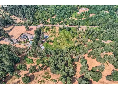 8642 NE Parrett Mountain Road Newberg OR 97132