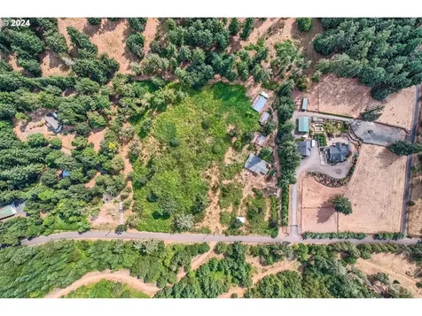 8642 NE Parrett Mountain Road Newberg OR 97132