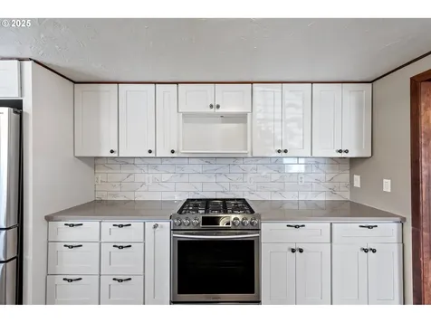 1236 Tyler Avenue Cottage Grove OR 97424