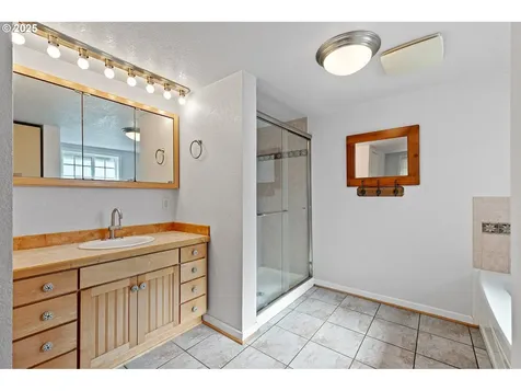 1236 Tyler Avenue Cottage Grove OR 97424