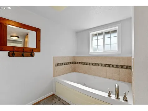 1236 Tyler Avenue Cottage Grove OR 97424