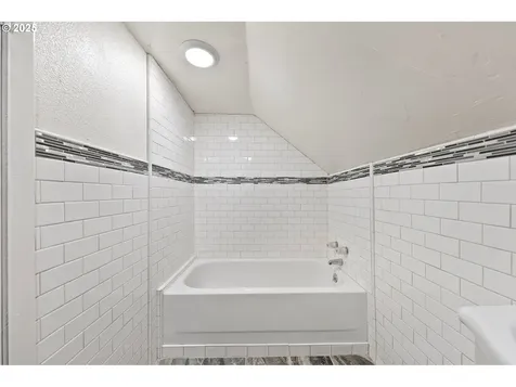 1236 Tyler Avenue Cottage Grove OR 97424