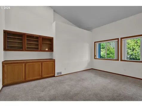 87843 Sandrift Street Florence OR 97439