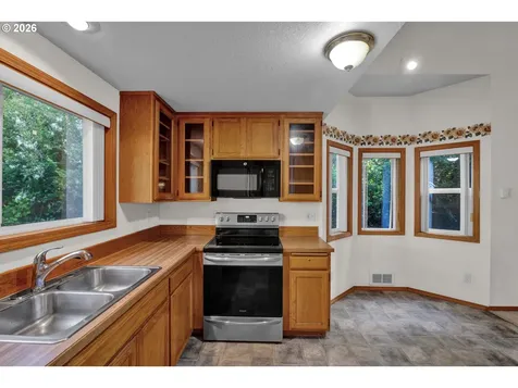 87843 Sandrift Street Florence OR 97439
