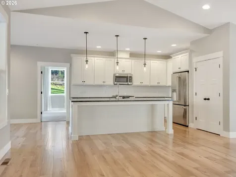 37027 Danner Ridge Lane Astoria OR 97103