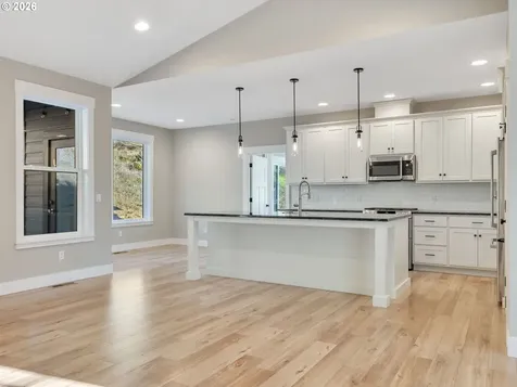 37027 Danner Ridge Lane Astoria OR 97103