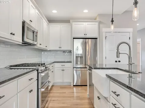 37027 Danner Ridge Lane Astoria OR 97103