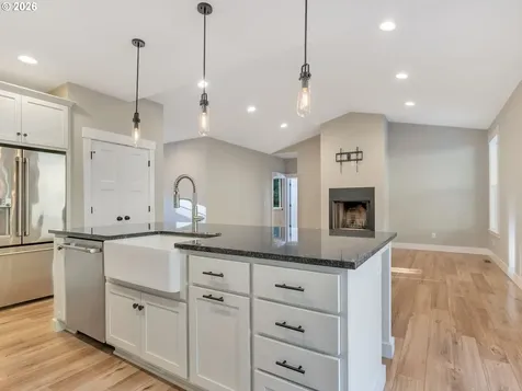 37027 Danner Ridge Lane Astoria OR 97103