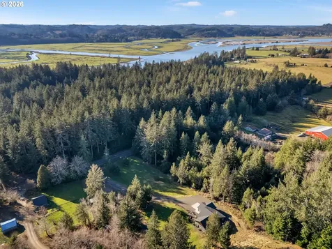 37027 Danner Ridge Lane Astoria OR 97103