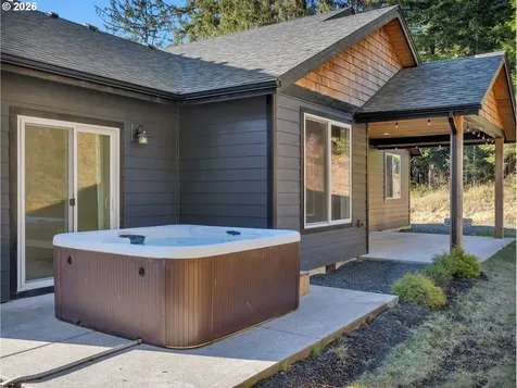 37027 Danner Ridge Lane Astoria OR 97103