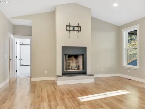 37027 Danner Ridge Lane Astoria OR 97103