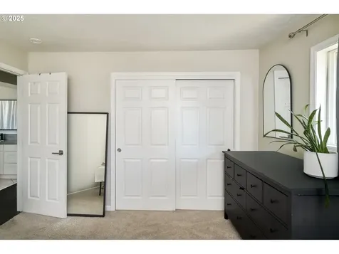 1156 SE 148th Avenue Portland OR 97233
