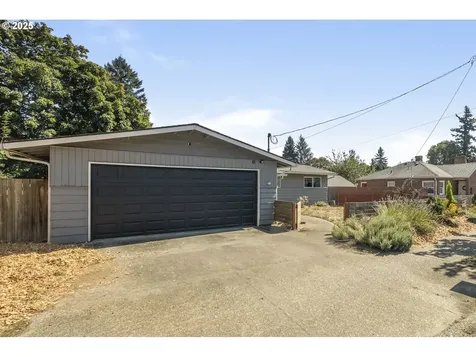 1156 SE 148th Avenue Portland OR 97233