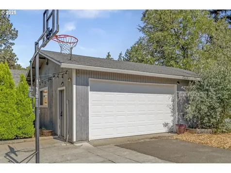 1156 SE 148th Avenue Portland OR 97233