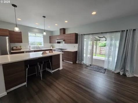 202 NW Quail Gardens Place Hillsboro OR 97124