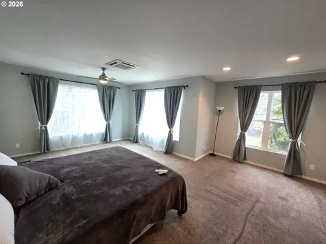 202 NW Quail Gardens Place Hillsboro OR 97124
