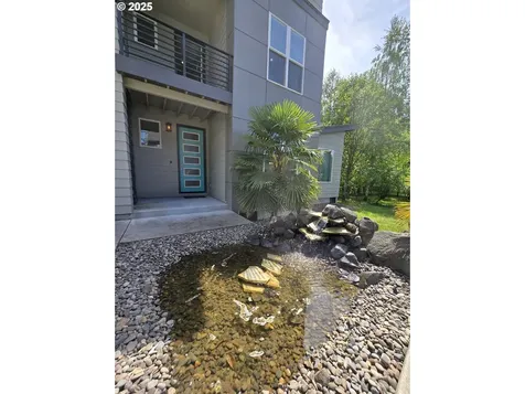 202 NW Quail Gardens Place Hillsboro OR 97124