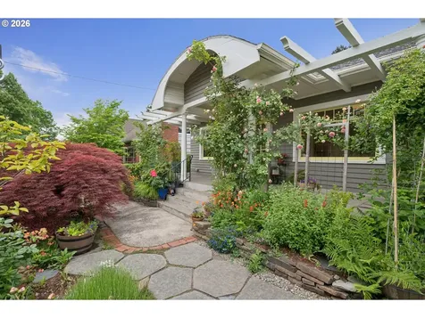 3127 NE Mason Street Portland OR 97211