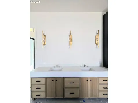 15820 NW 14 Avenue Vancouver WA 98685