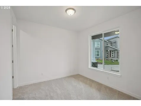 1386 N Kalani Loop Ridgefield WA 98642