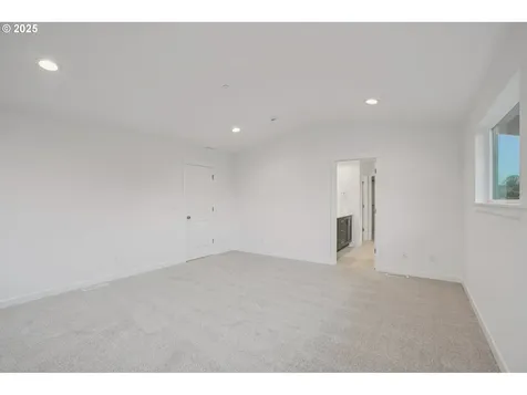 1386 N Kalani Loop Ridgefield WA 98642
