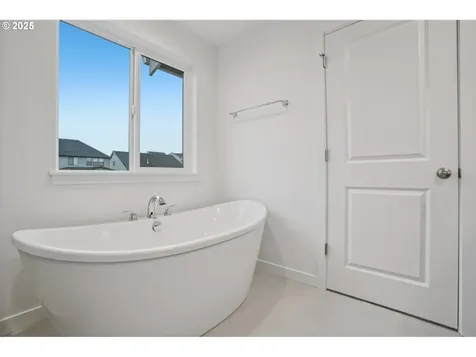 1386 N Kalani Loop Ridgefield WA 98642