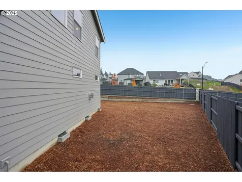 1386 N Kalani Loop Ridgefield WA 98642