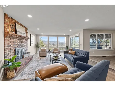 6497 Garden Valley Road Roseburg OR 97471