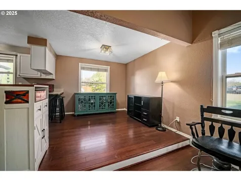 304 NW 5th Street Sublimity OR 97385