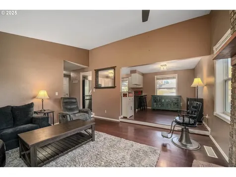 304 NW 5th Street Sublimity OR 97385