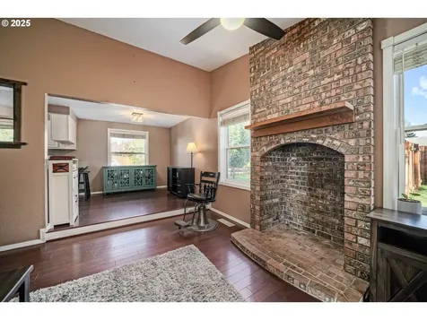 304 NW 5th Street Sublimity OR 97385